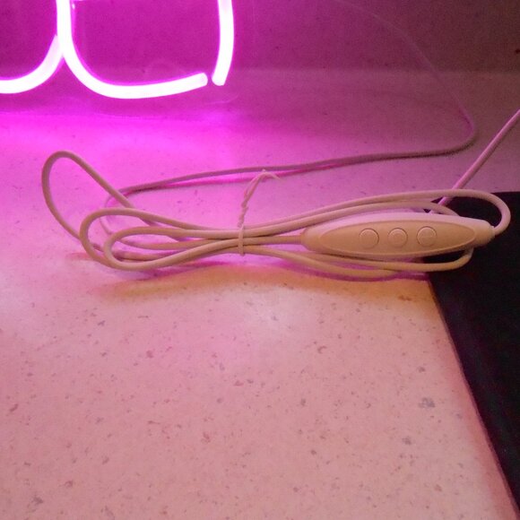 Hello Kitty White & Pink Neon Sign For Girl's Room USB Powered Lighted Sign-NEW - Picture 3 of 6